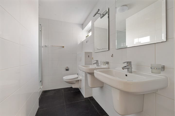 Photo 18 of Rijksstraatweg 80-122