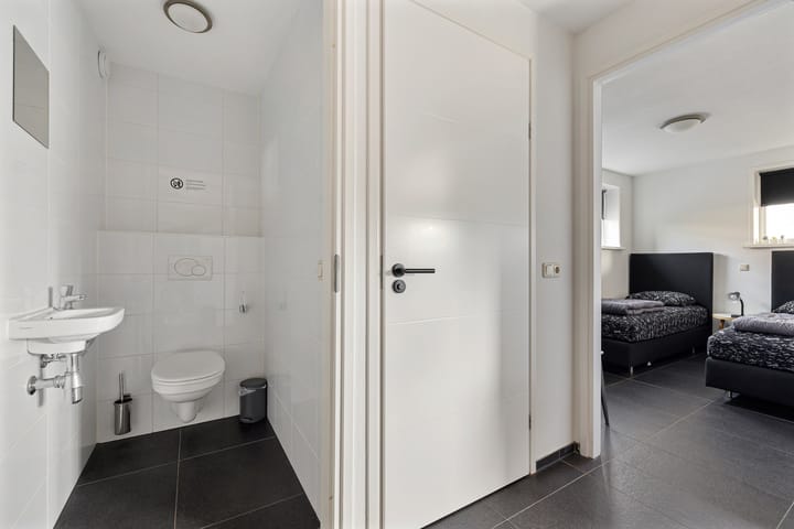 Photo 20 of Rijksstraatweg 80-122