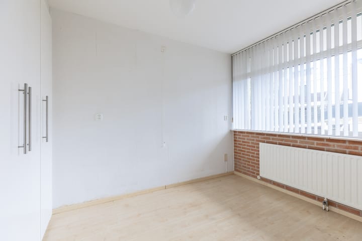 Foto 12 van Winkelwaard 305