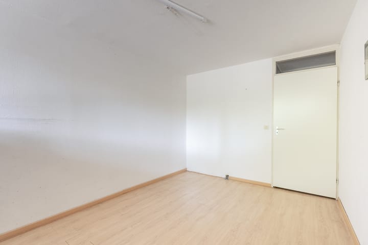 Foto 16 van Winkelwaard 305