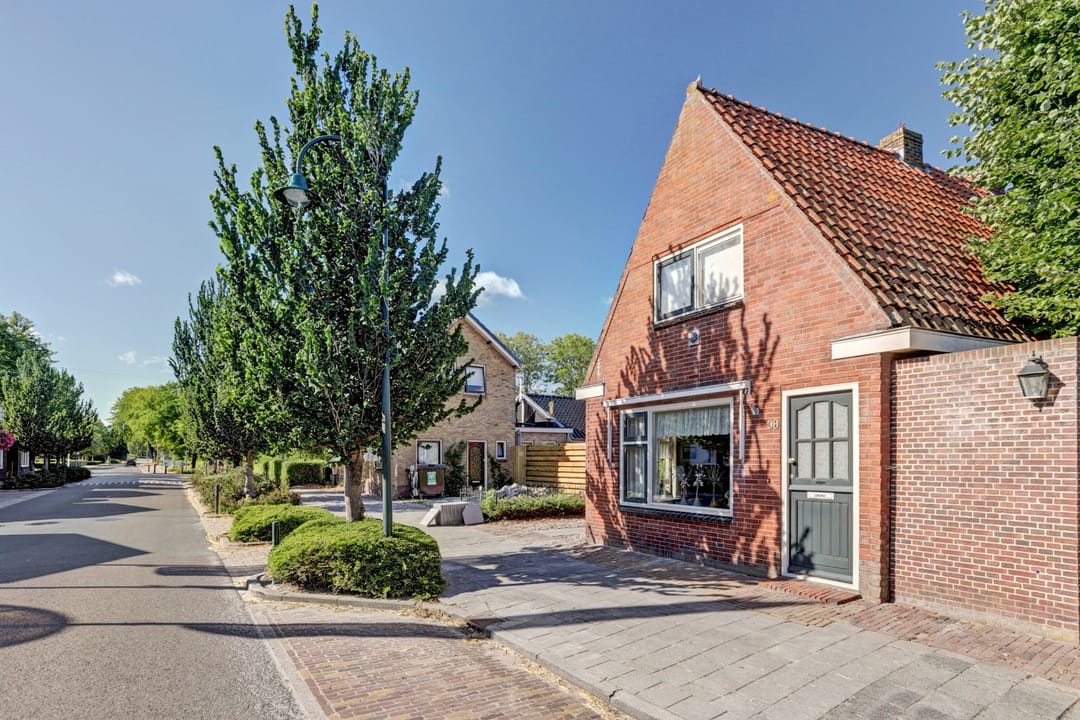Photo 2 of Warmoesstraat 38