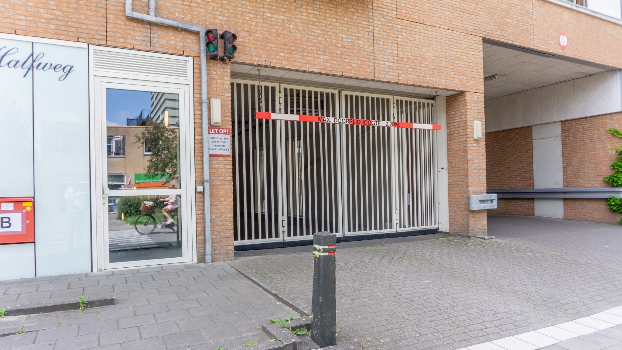 Foto 42 van Middenweg 245-Z