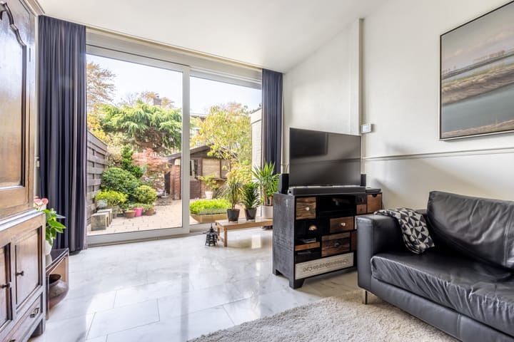 Foto 8 van Bilderdijkstraat 60