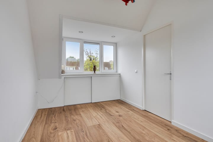 Photo 27 of Poortwachter 30