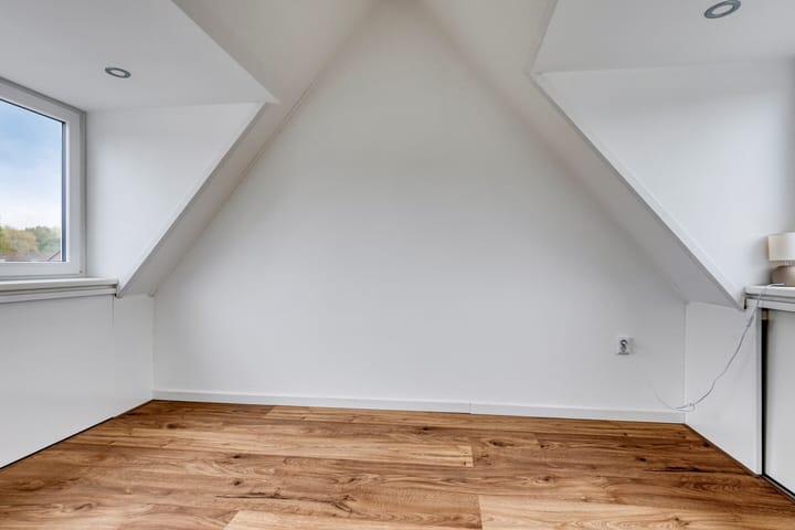 Photo 28 of Poortwachter 30