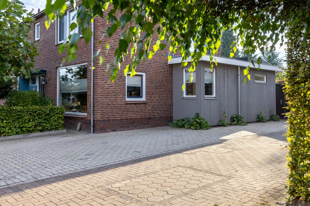 Photo 31 of Groen van Prinstererlaan 7