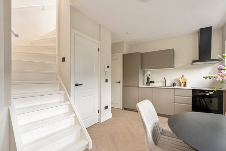 Photo 11 of Slaakstraat 12-4B