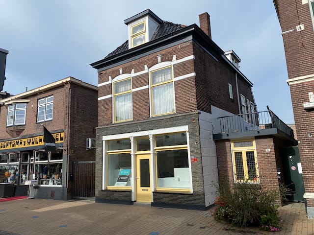 View photo 2 of Oudestraat 30