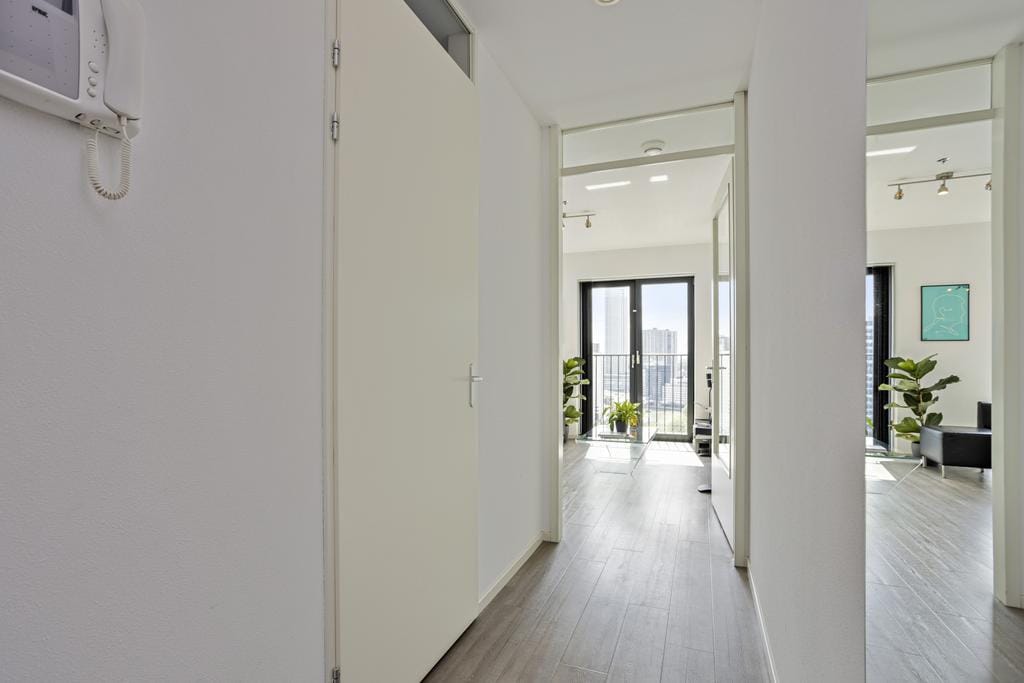Photo 11 of Wijnbrugstraat 196