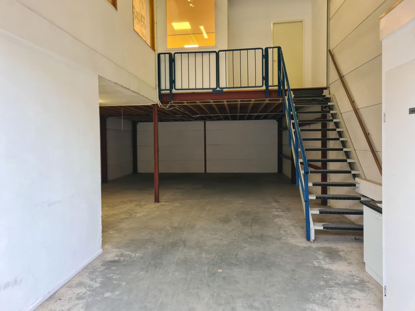 View photo 2 of Kiotoweg 361
