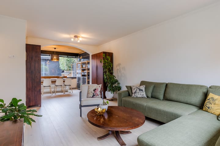 Photo 3 of Nassaustraat 9