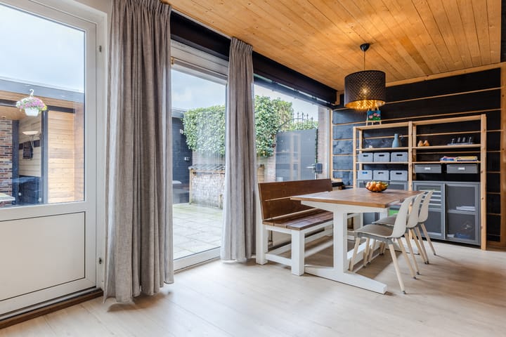 Photo 13 of Nassaustraat 9