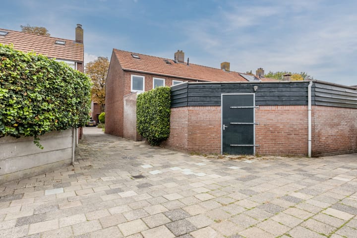 Photo 35 of Nassaustraat 9