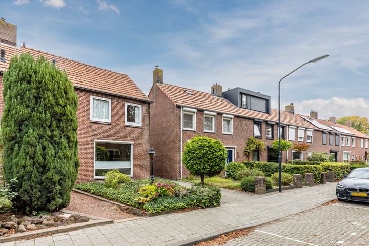 Photo 38 of Nassaustraat 9