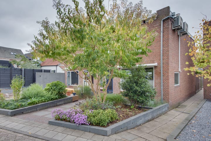 Photo 5 of Lozestoep 15