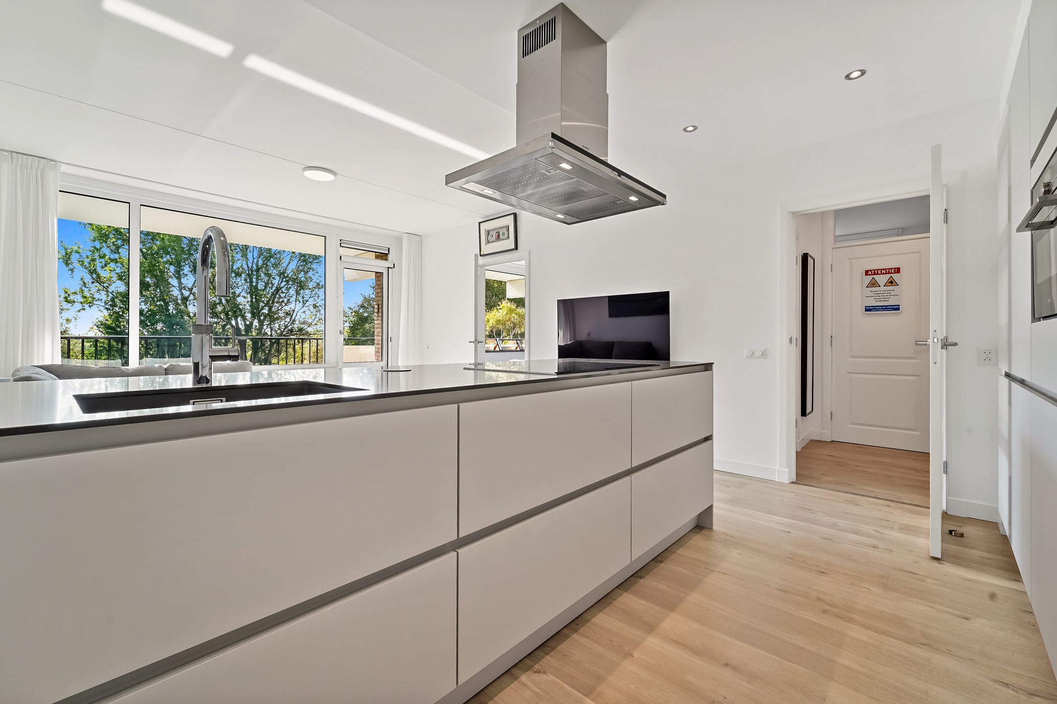 Foto 15 van Hammarskjöldlaan 729