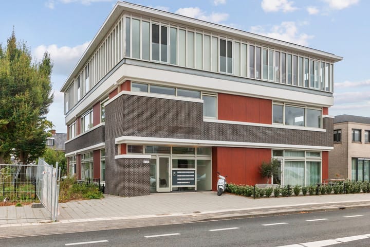 Uiverlaan 14-E main image