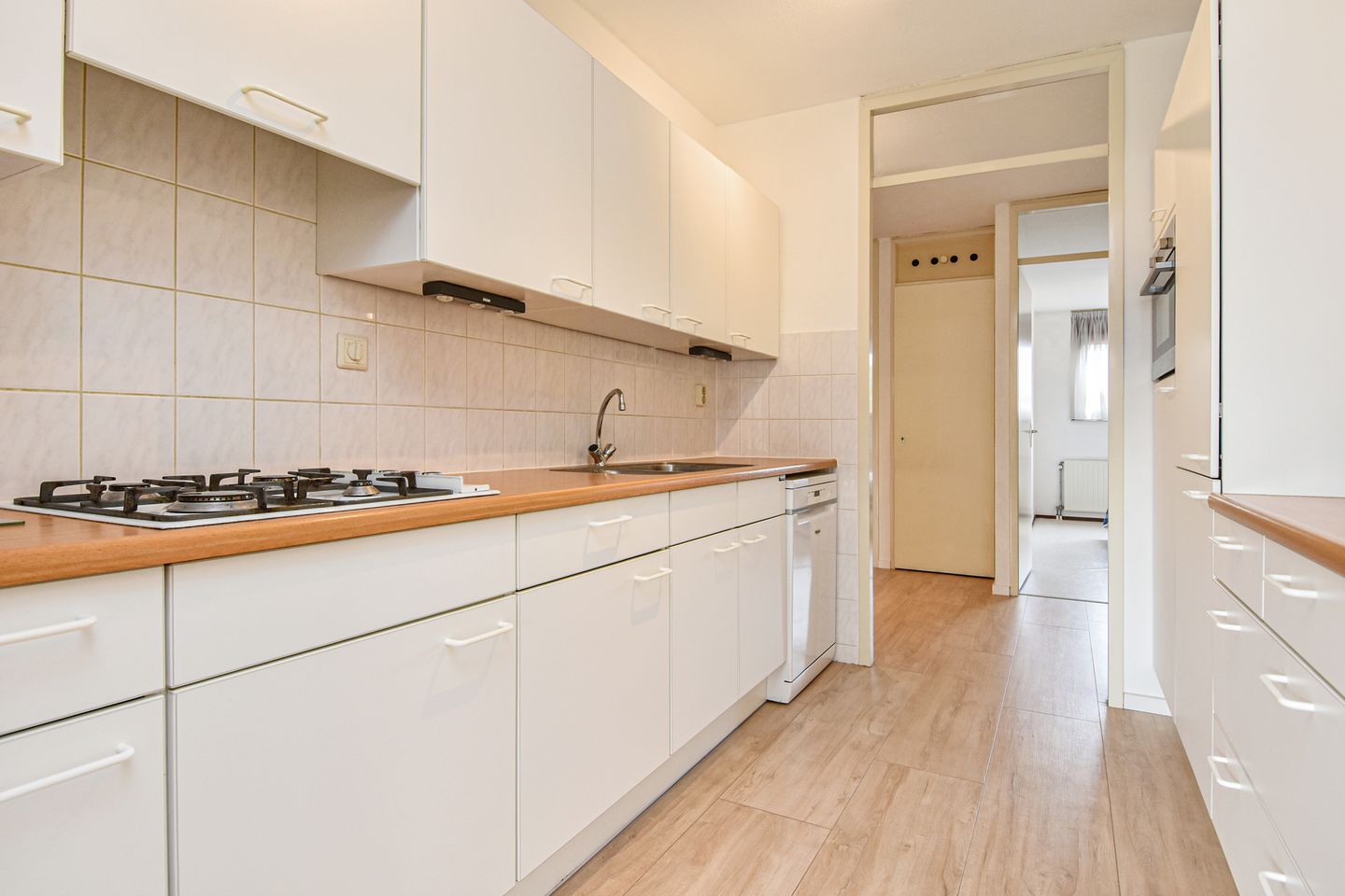 Foto 4 van Donker Curtiusstraat 94
