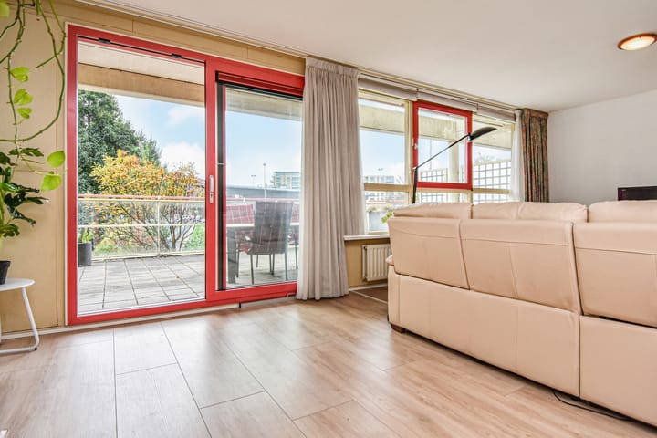 Foto 13 van Donker Curtiusstraat 94