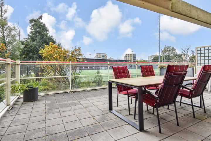 Foto 14 van Donker Curtiusstraat 94