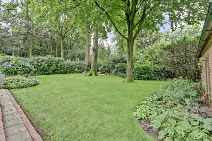 Photo 4 of Vondellaan 25