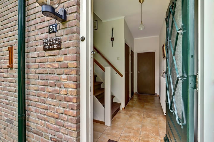 Photo 10 of Vondellaan 25