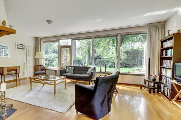 Photo 13 of Vondellaan 25