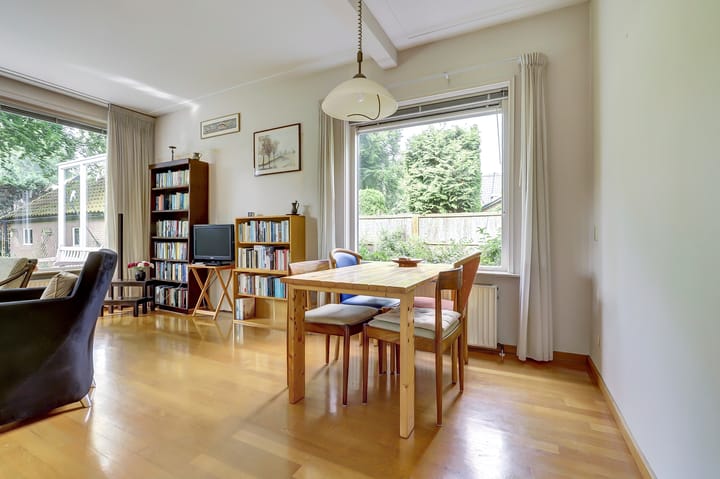 Photo 14 of Vondellaan 25