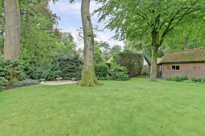 Photo 39 of Vondellaan 25