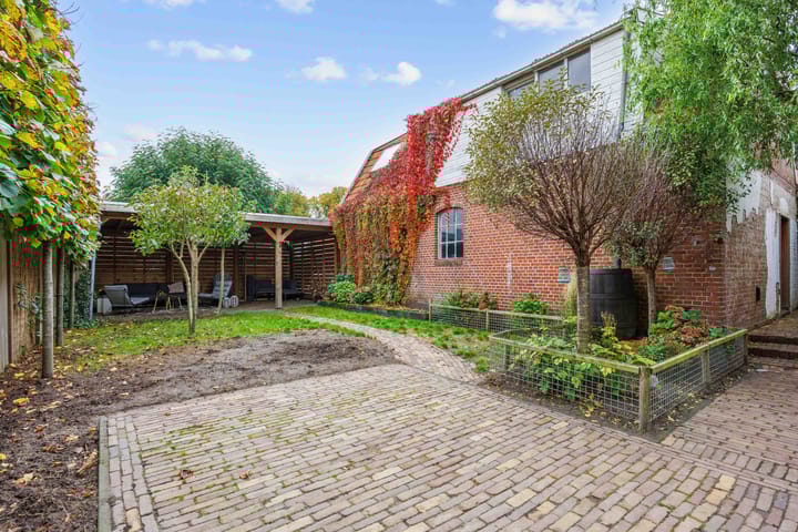 Foto 50 van Uiterburen 16