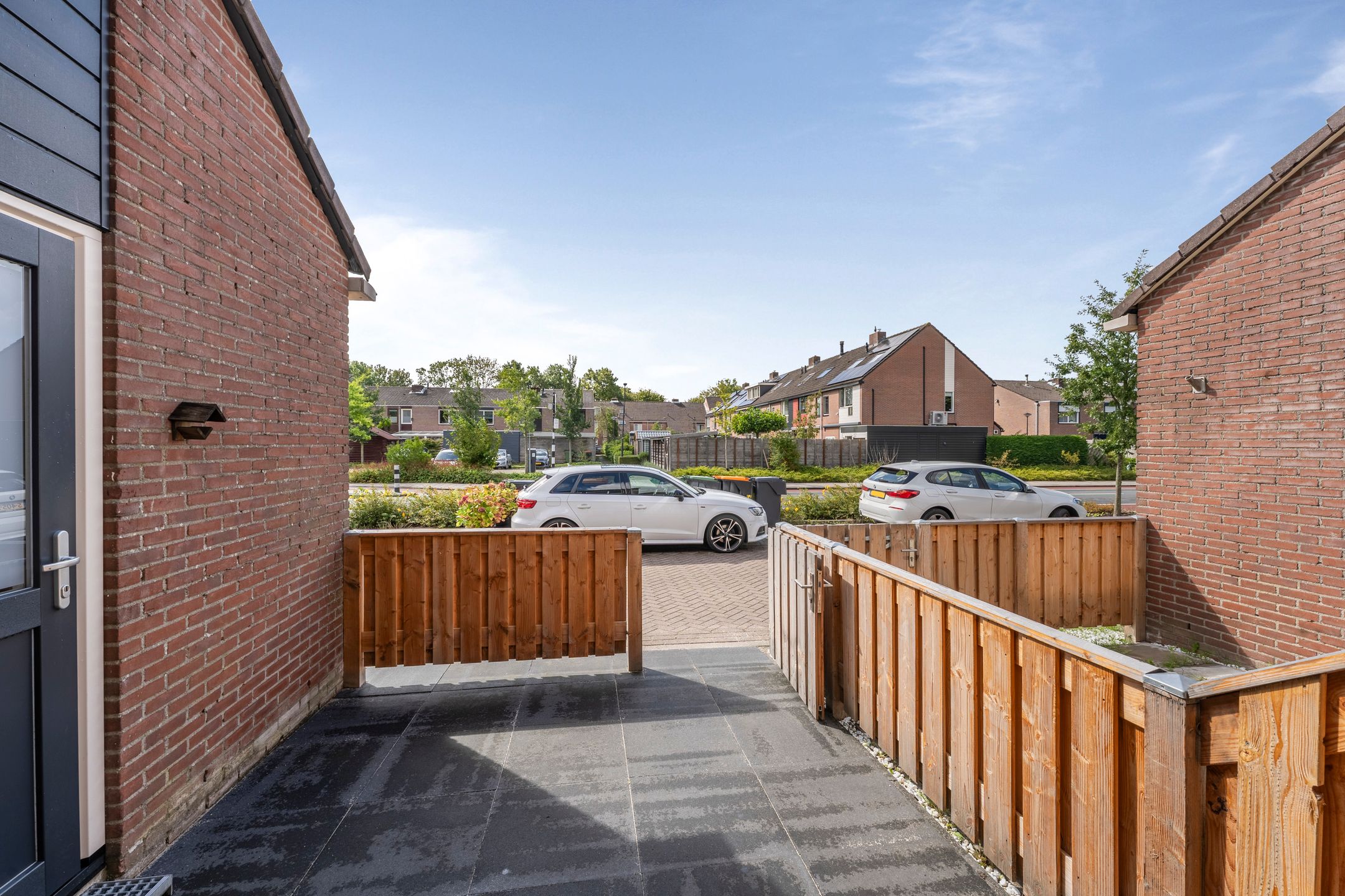 Foto 6 van Smaragd 14