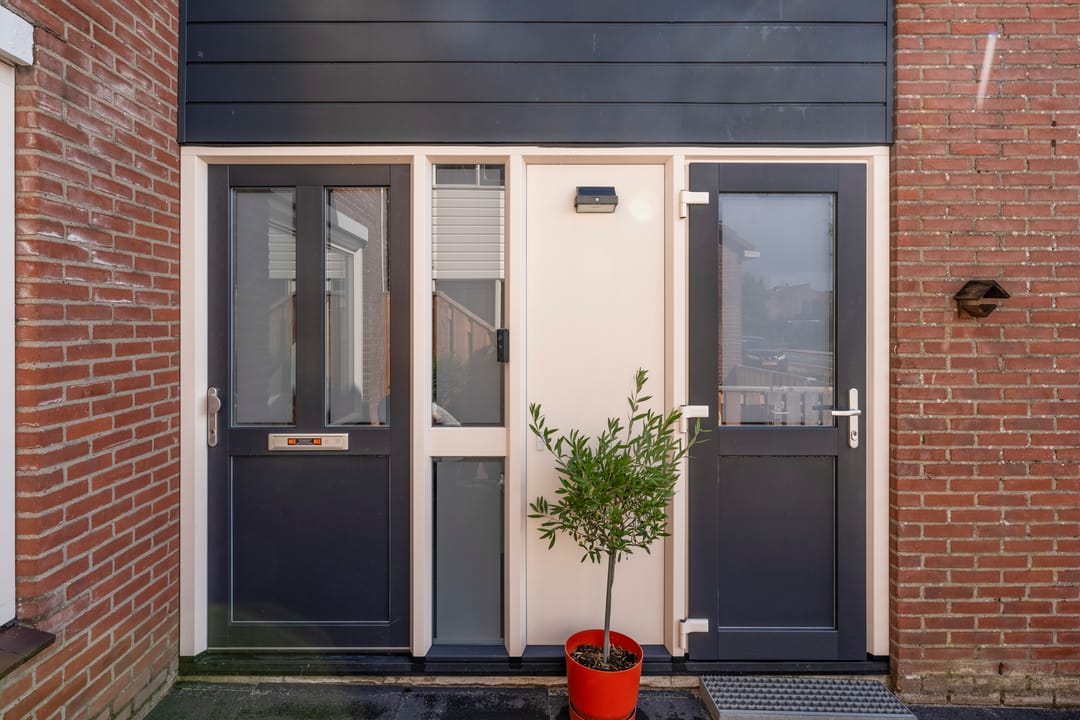 Foto 7 van Smaragd 14