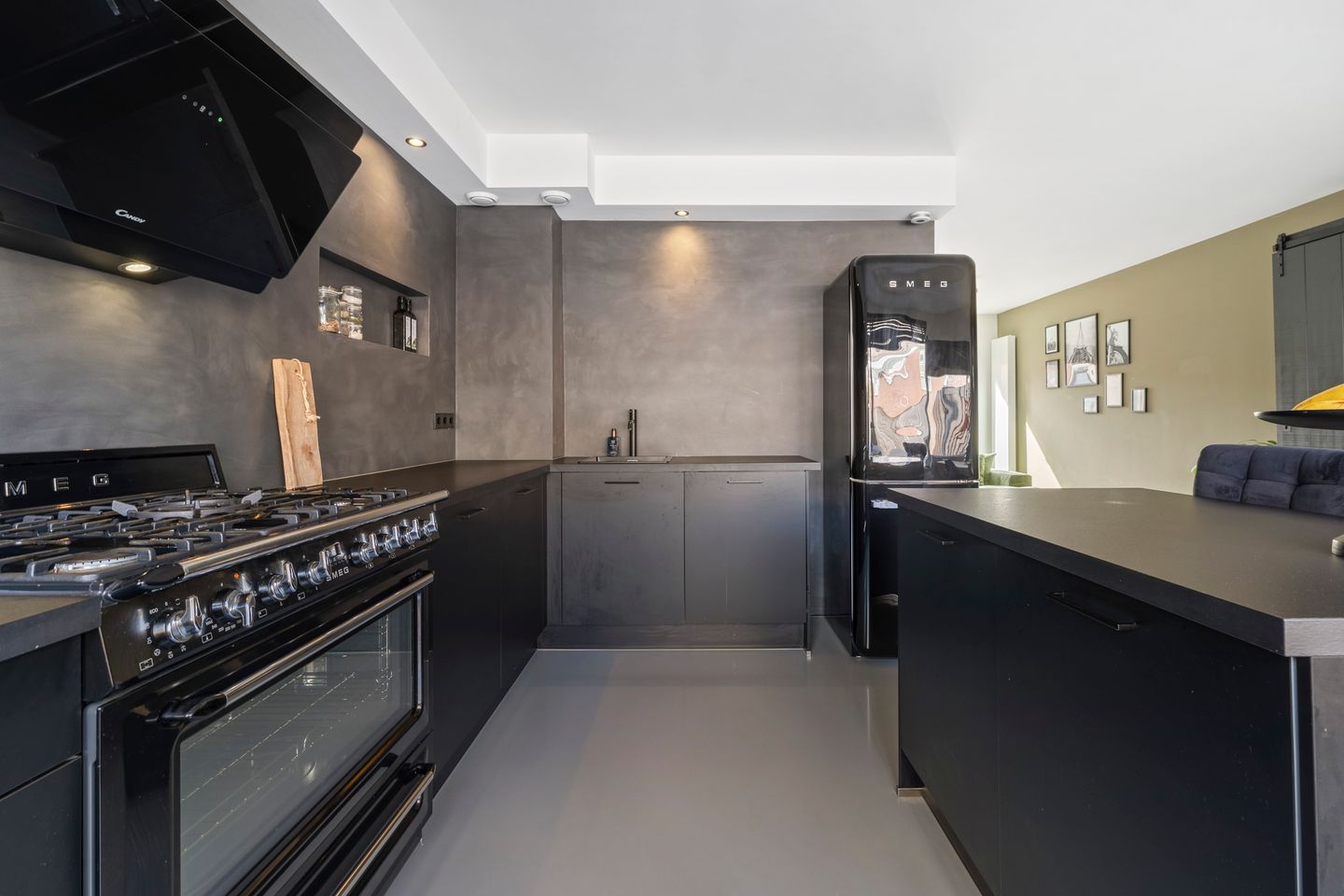 Foto 20 van Smaragd 14