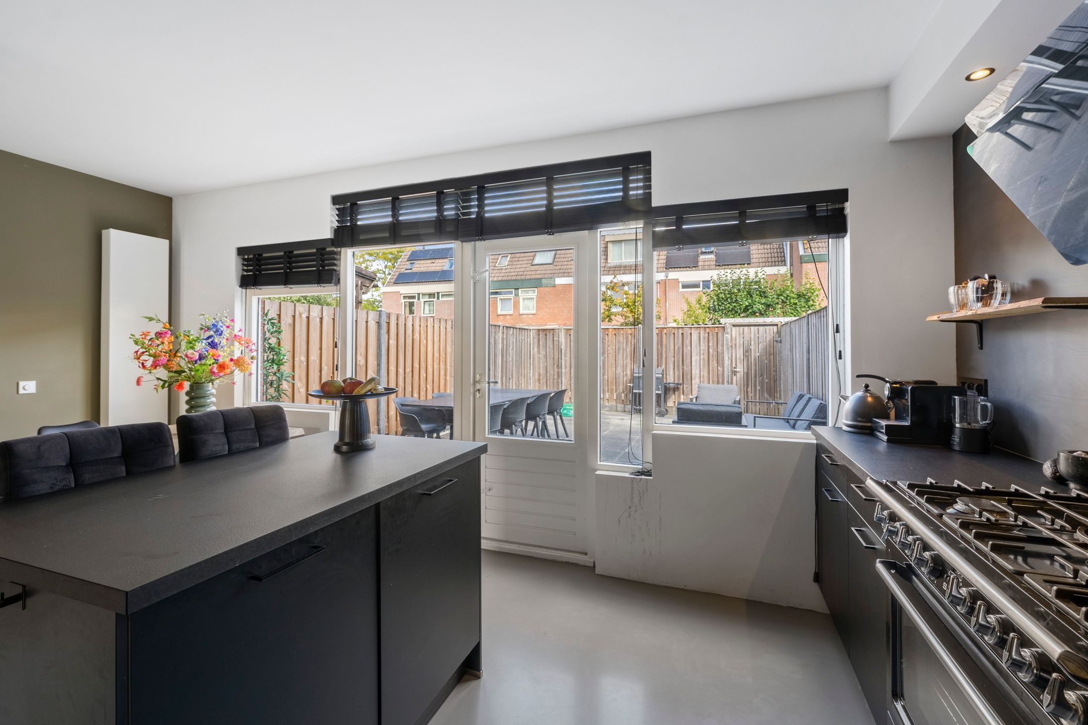 Foto 21 van Smaragd 14