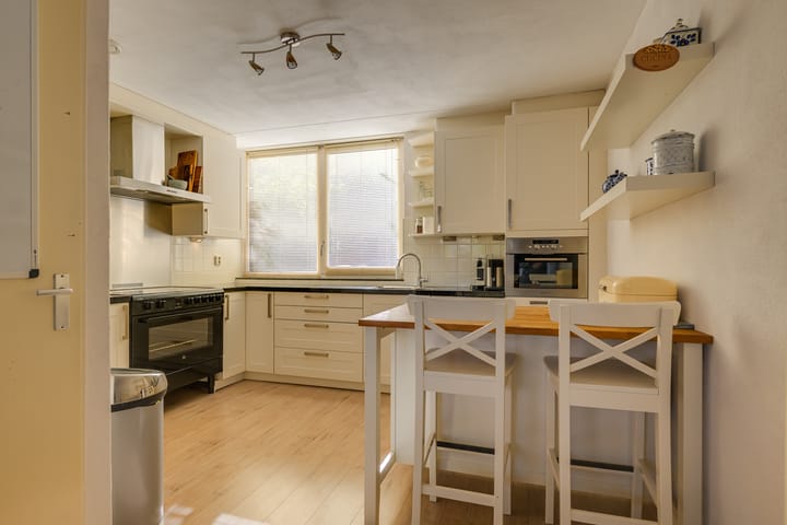 Photo 4 of Hagenstraat 23