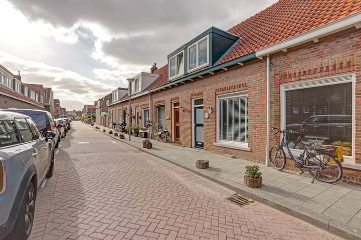 Photo 5 of Julianastraat 37