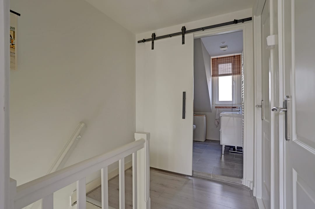 Photo 13 of Julianastraat 37