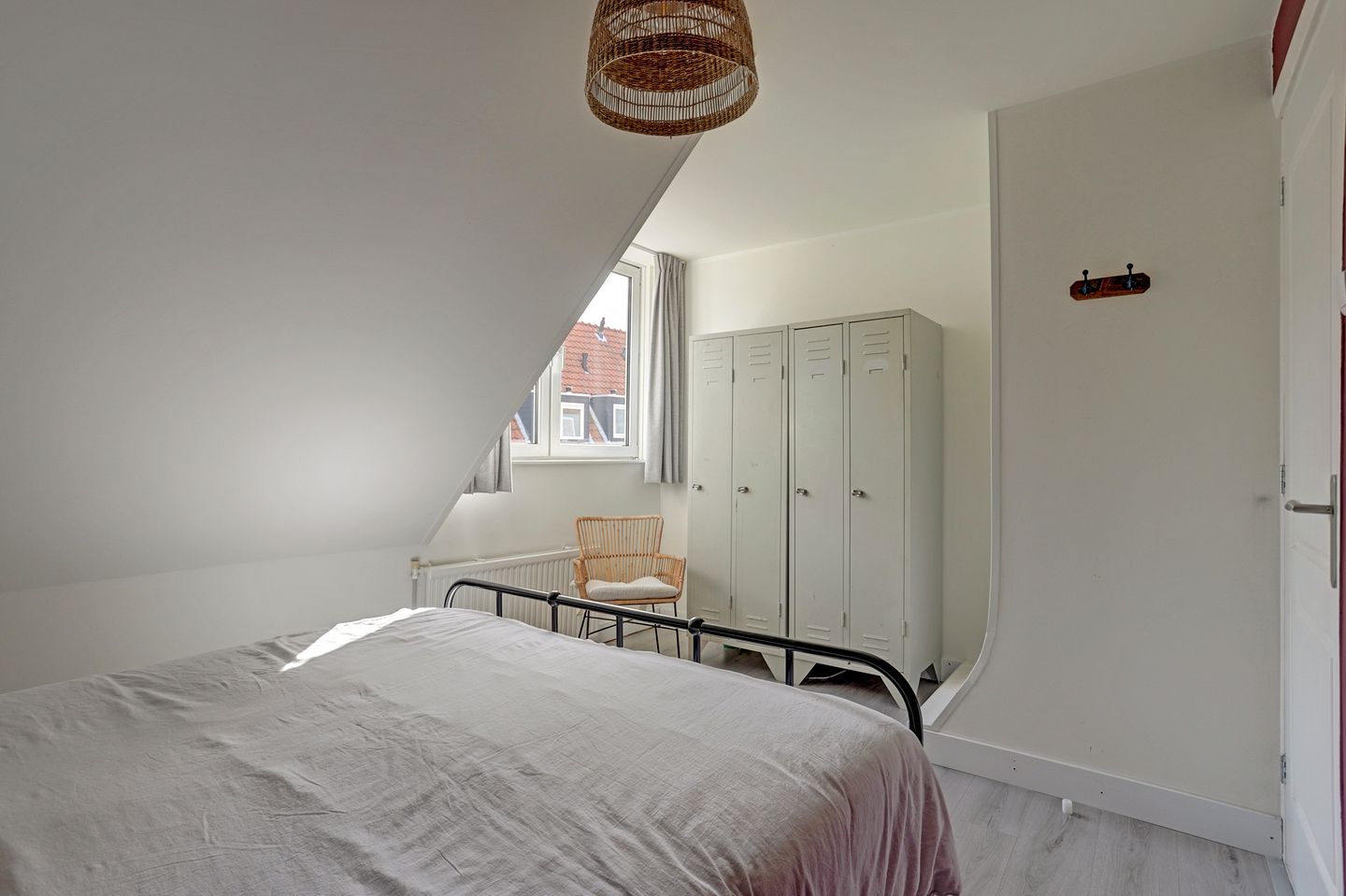 Photo 14 of Julianastraat 37