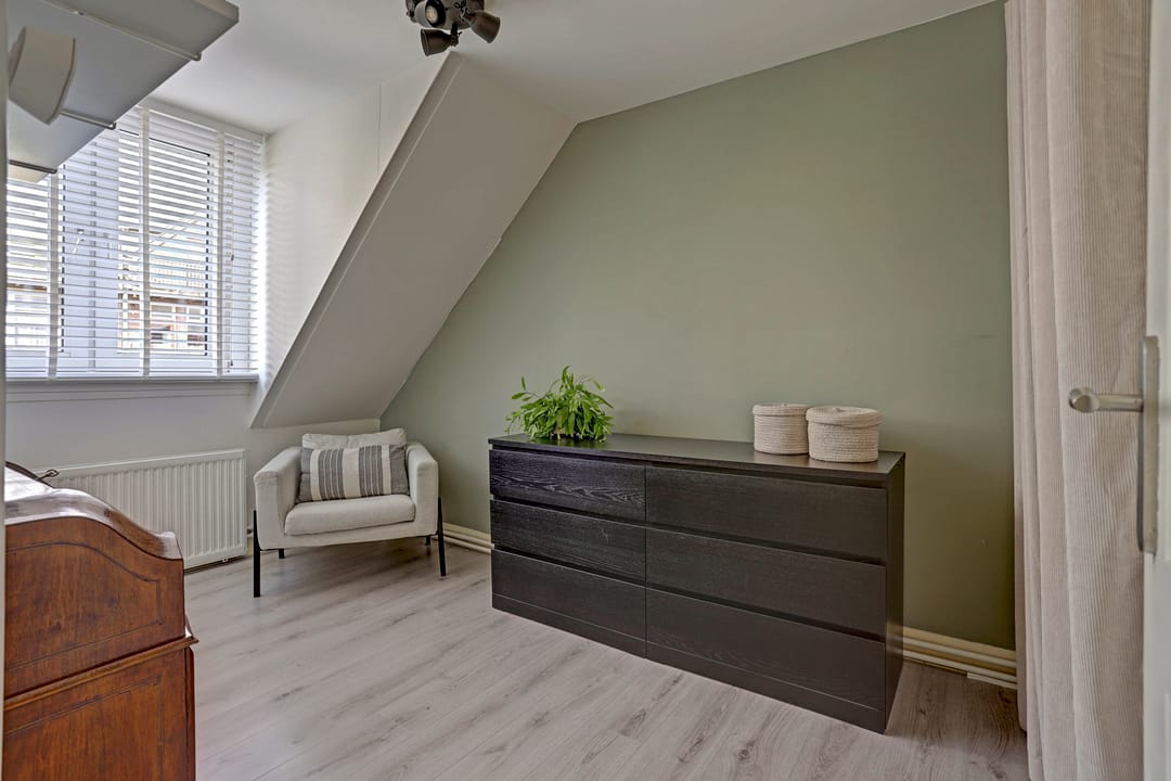 Photo 16 of Julianastraat 37