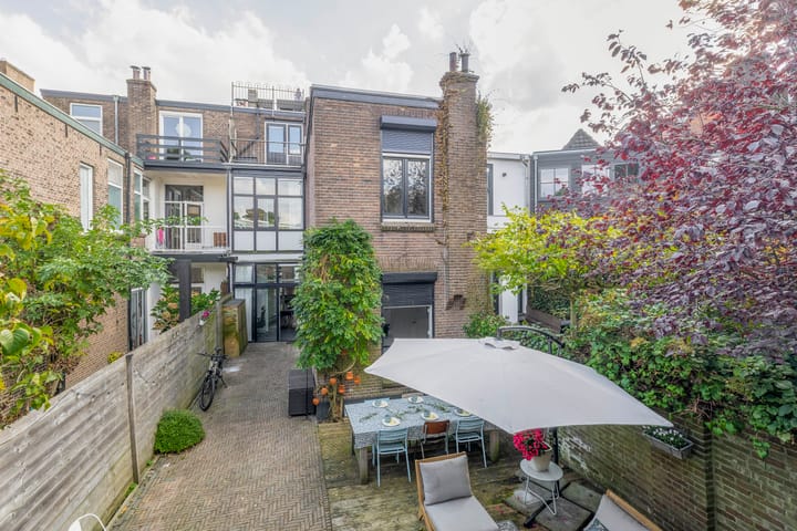 Foto 33 van Burgemeester Weertsstraat 136