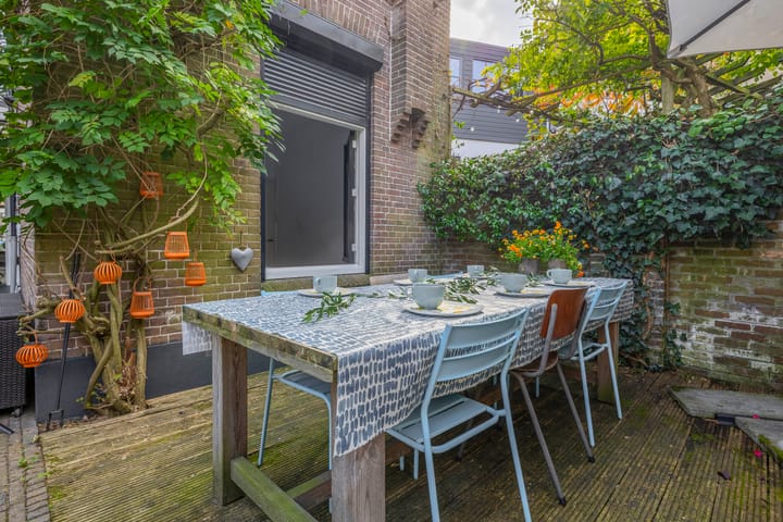 Foto 37 van Burgemeester Weertsstraat 136