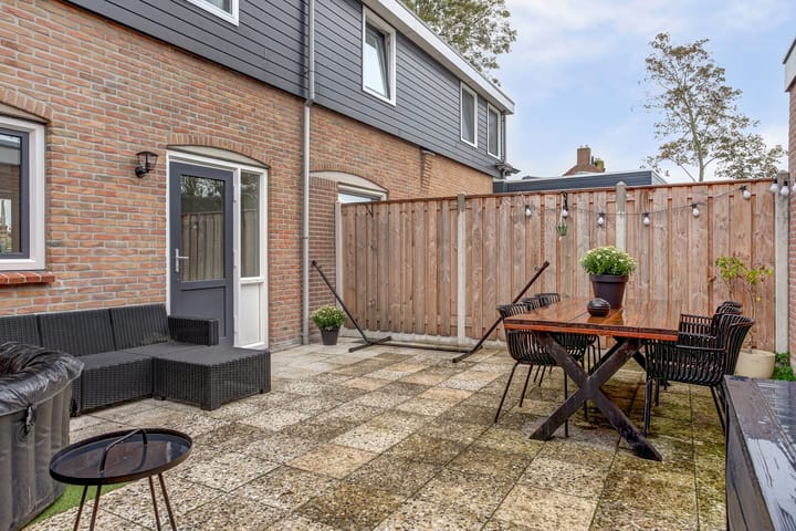 Photo 24 of Prinses Marijkestraat 2-A