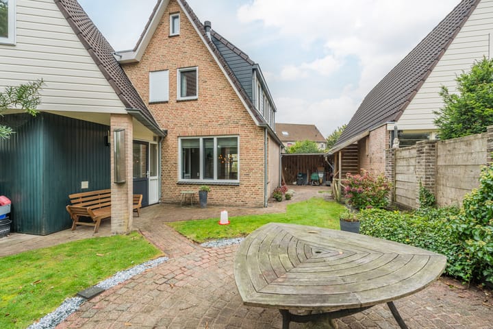 Foto 45 van Schuttevaer 18