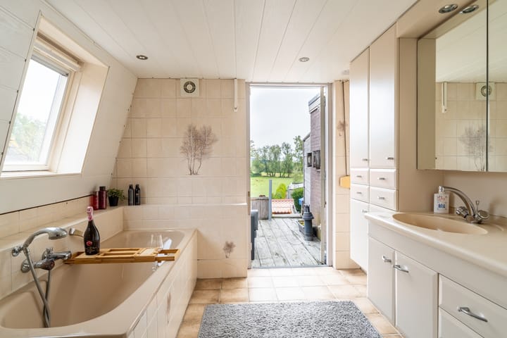 Photo 26 of Oosteind 70