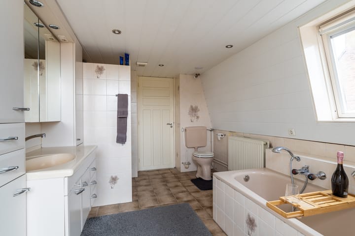 Photo 28 of Oosteind 70