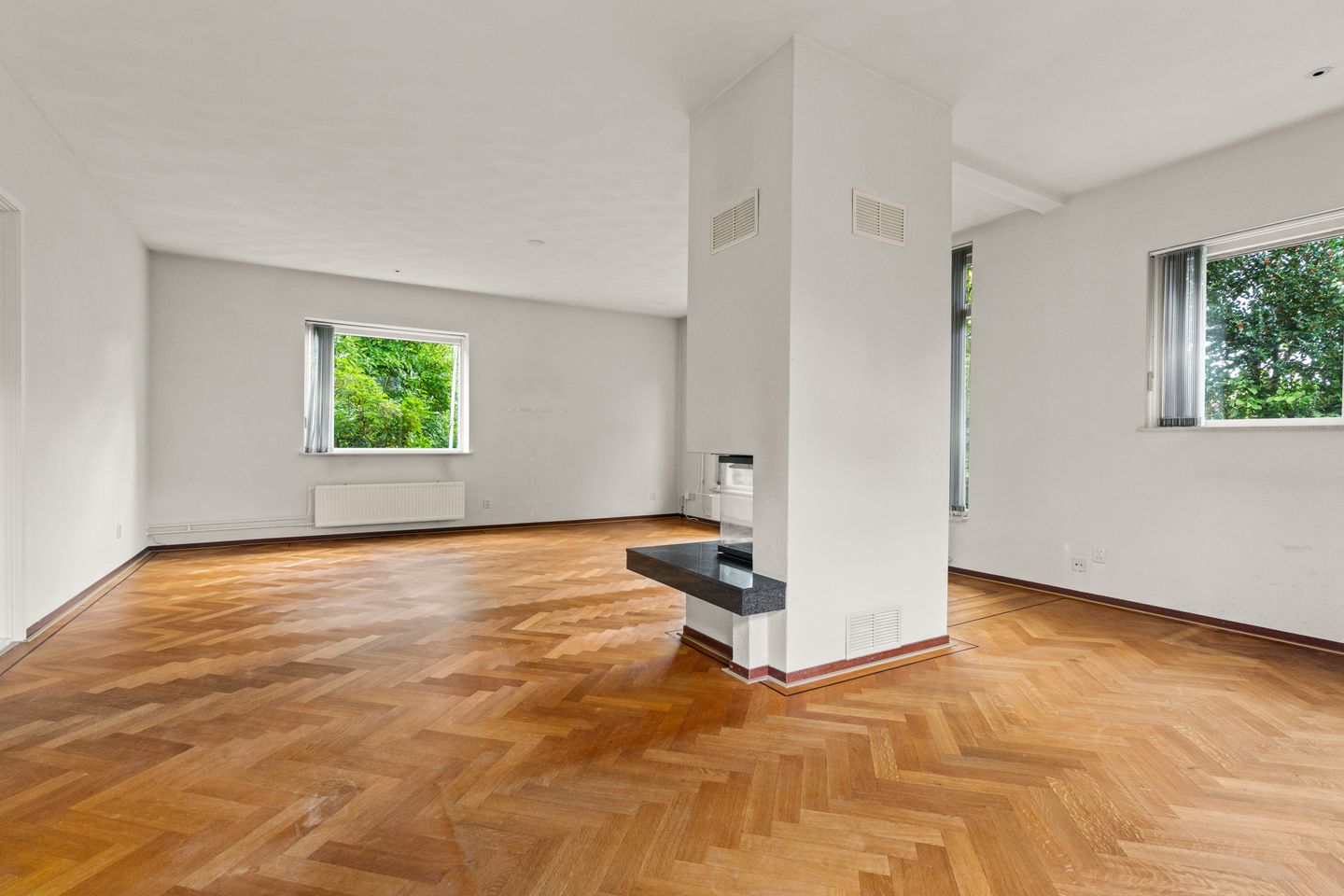 Photo 10 of Joris van der Haagenlaan 11