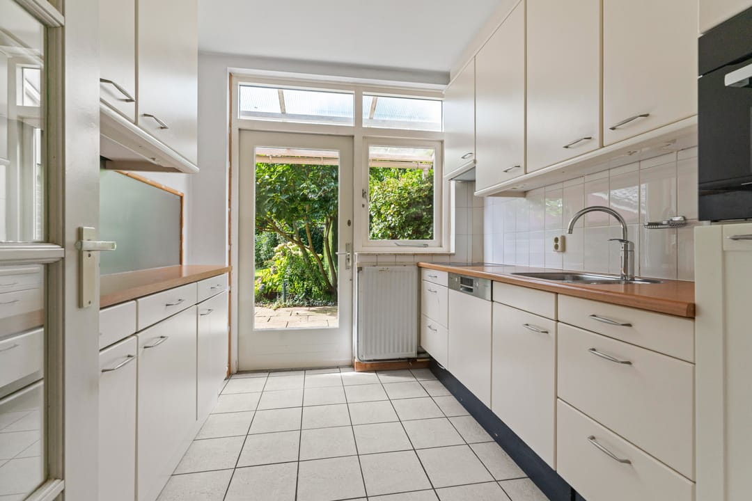 Photo 11 of Joris van der Haagenlaan 11