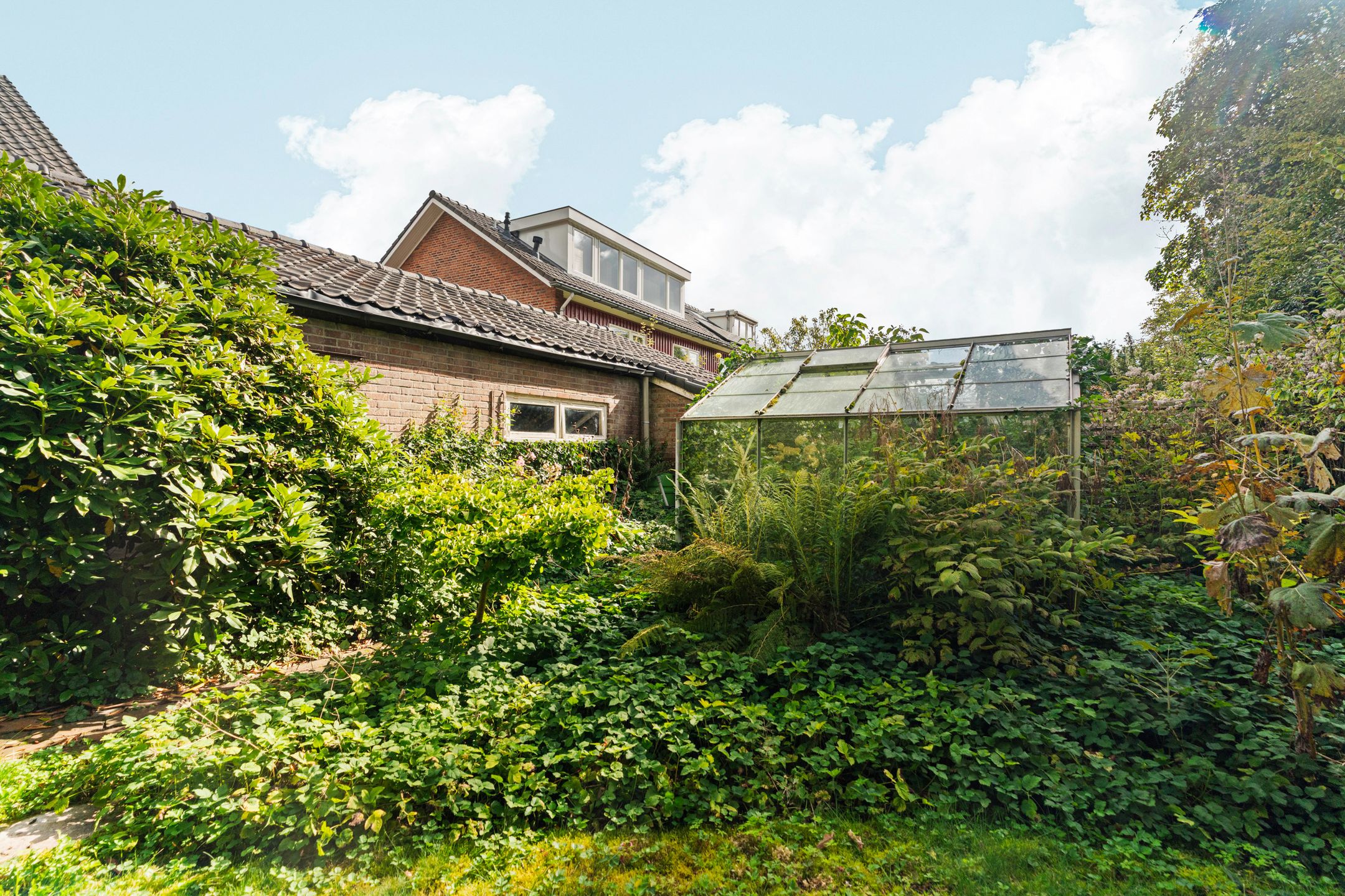 Photo 36 of Joris van der Haagenlaan 11