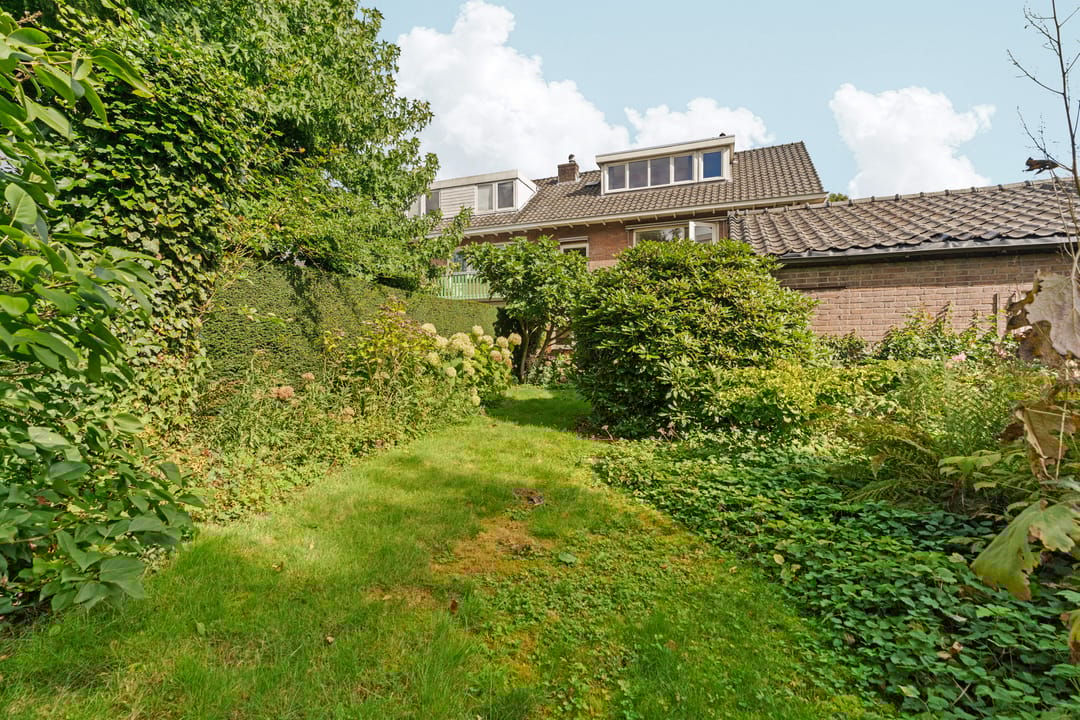 Photo 37 of Joris van der Haagenlaan 11