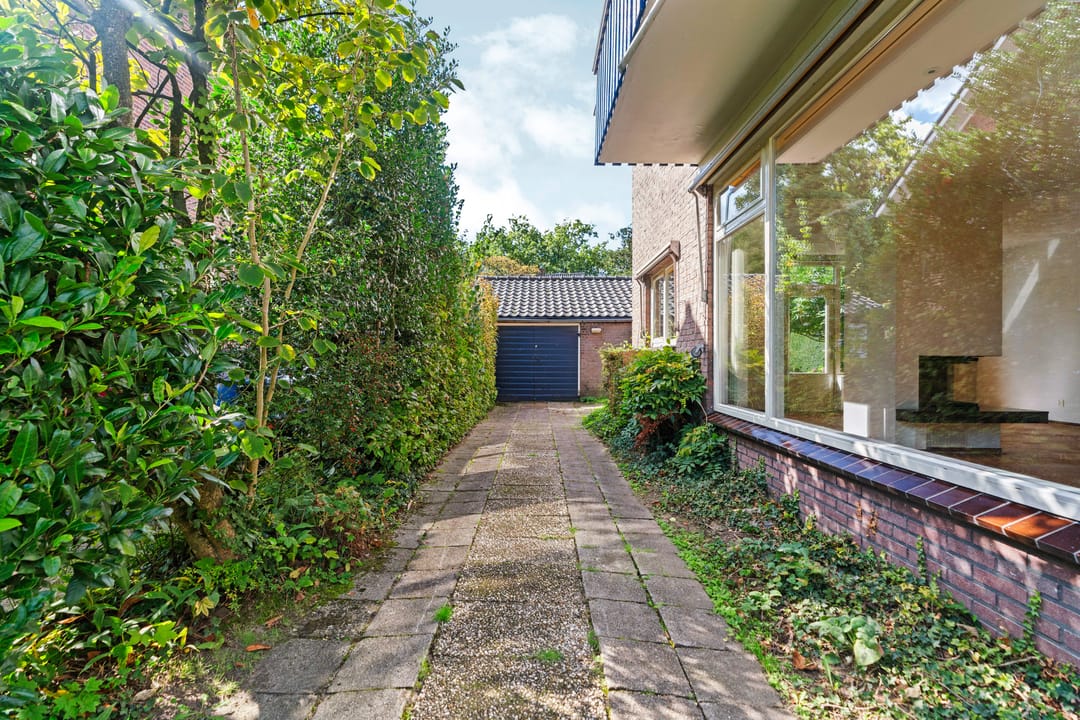 Photo 38 of Joris van der Haagenlaan 11